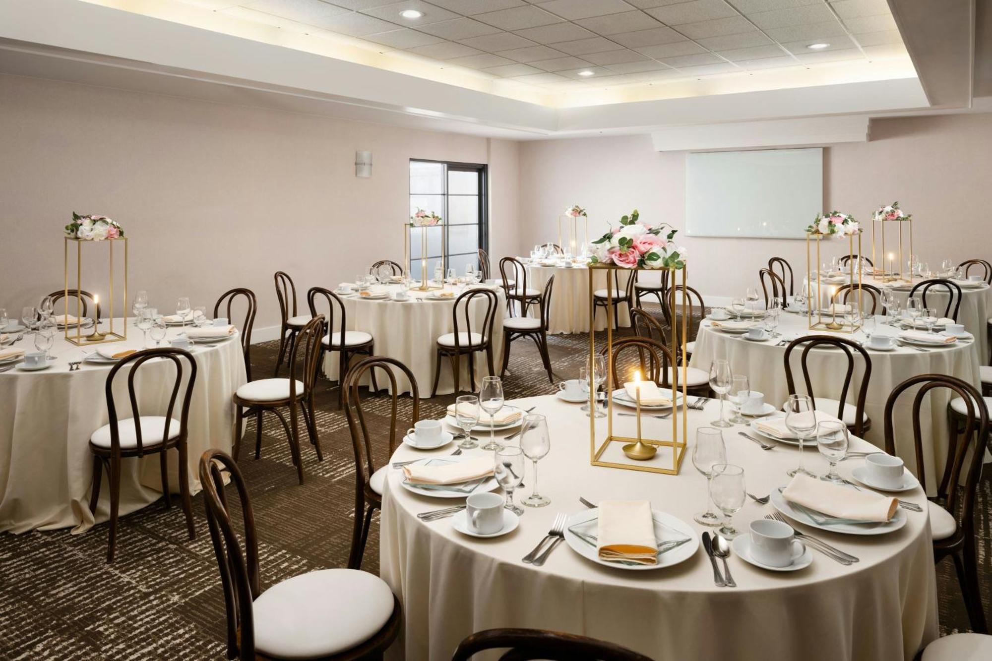 Courtyard By Marriott Los Angeles Pasadena Old Town Zewnętrze zdjęcie