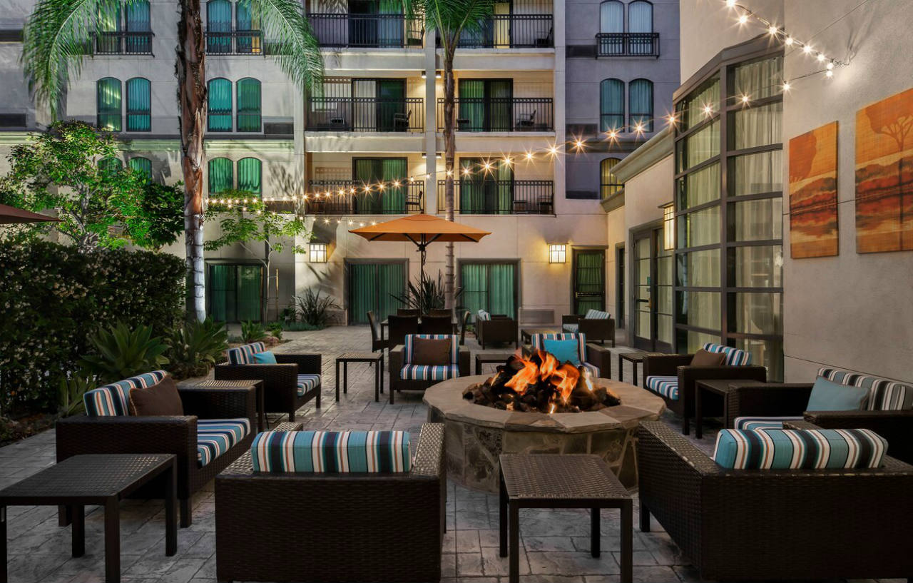 Courtyard By Marriott Los Angeles Pasadena Old Town Zewnętrze zdjęcie